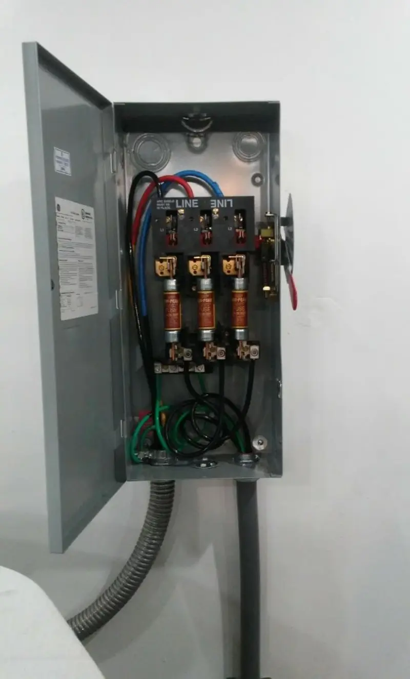 Three-phase disconnect switch installed for Smoke Detector Installation in Martinsburg